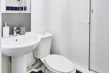 1 bed flat, Daulby Street, Liverpool, L35NT - Image 1
